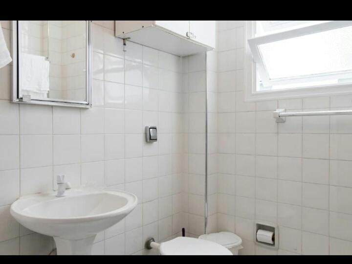 Apartament Pequeno E Aconchegante Meia Quadra Da Praia Guarujá Zewnętrze zdjęcie